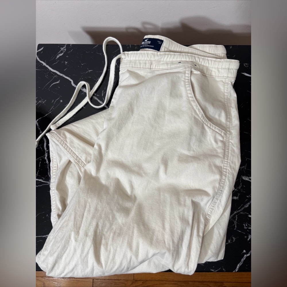 Hollister pants size L